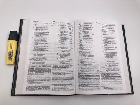 Image of Biblia RVR 1960 de Estudio MacArthur Tapa Dura