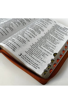 Image of Biblia RVR 1960 Letra Súper Gigante Madera con Cierre con Índice